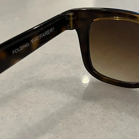 Ray-Ban Folding Wayfarer Tortoise Sunglasses - Picture 5 of 9